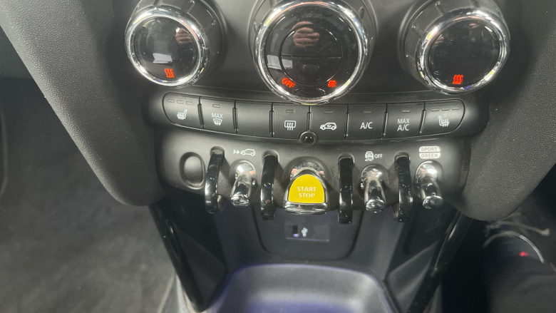 MINI Hatchback 135kW Cooper S Level 2 33kWh 3dr Auto Electric Hatchback